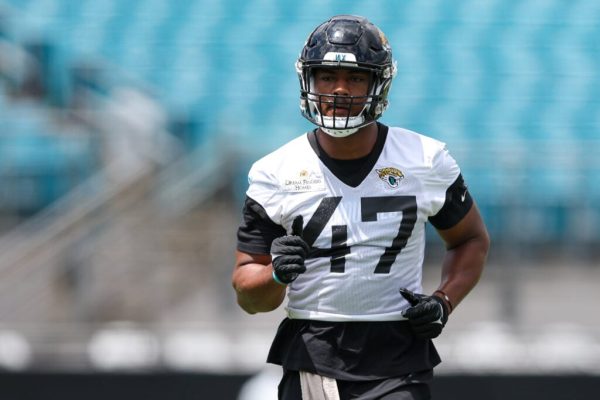 Exploring De’Shaan Dixon’s Journey from Chesapeake to Sacksonville in the NFL From Chesapeake to Sacksonville, Exploring De'Shaan Dixon's Path to the NFL