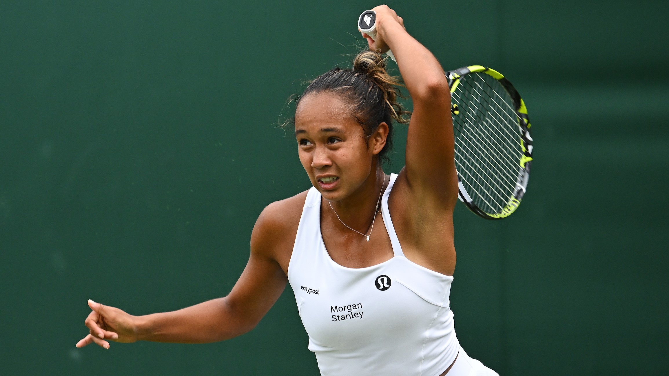 Fernandez, Dabrowski Both Beaten in Eastbourne Finals