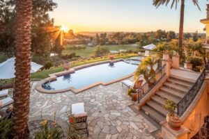 Home on golf course where Phil Mickelson has been a member is on sale