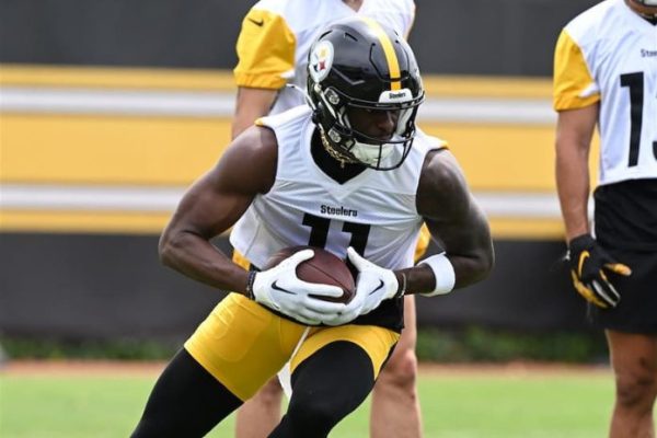 Is Van Jefferson the Answer at WR2 for the Steelers? Van Jefferson Steelers pic
