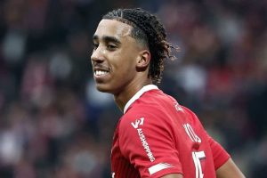 Lenny Yoro: LOSC Lille set €40 million price tag on French centre back - Man United News And Transfer News