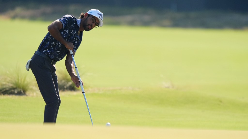 Akshay Bhatia contending just 90 miles from home