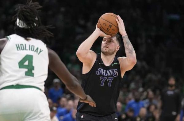 Luka Doncic Mavericks pic