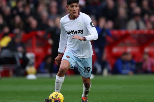 Man United want West Ham midfielder Edson Alvarez