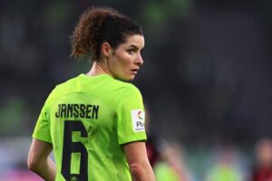 Manchester United set to sign Wolfsburg defender Dominique Janssen on a free transfer - Man United News And Transfer News