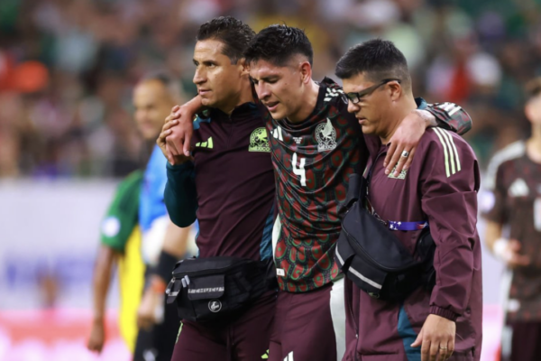 Mexico defeats Jamaica, but loses Edson Alvarez to injury