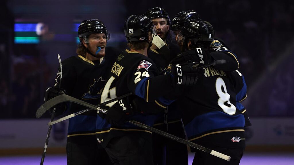 Monsters hold on in Game 4, extend series | TheAHL.com