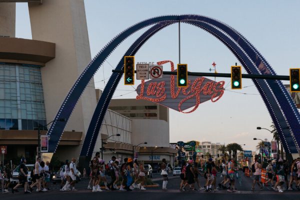O.J. Simpson Finds Acceptance in Las Vegas Community During His Later Years In O.J. Simpson’s Final Years in Las Vegas, This Group Accepted Him Despite His Past