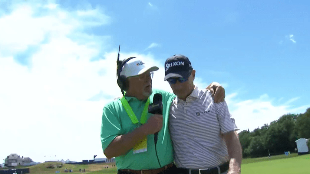 Roger Maltbie, Gary Koch share special moment during US Senior Open