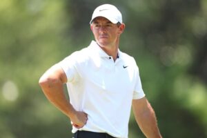 Questions await Rory McIlroy on U.S. Open weekend