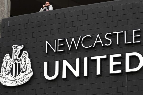 Newcastle to sign Serbian midfielder