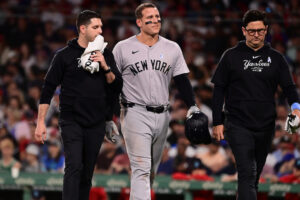 A Broken Arm Lands Struggling Anthony Rizzo on the Injured List