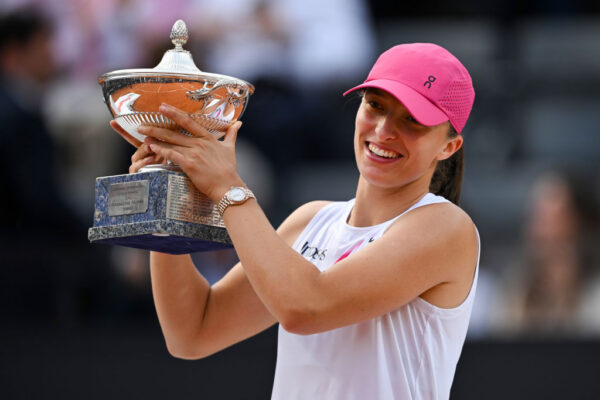 Rome | Sublime Swiatek sweeps Sabalenka aside for 3rd Italian title