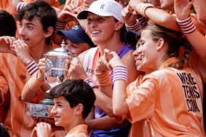 Swiatek Can Definitely Break Evert's RG Record