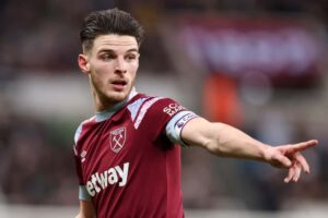 Erik ten Hag let down by "token gesture" to secure Declan Rice - The Athletic - Man United News And Transfer News