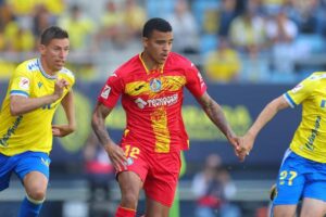 Valencia make £25 million bid for Mason Greenwood - Man United News And Transfer News