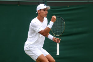 Wimbledon | Broom gives Wawrinka a good workout