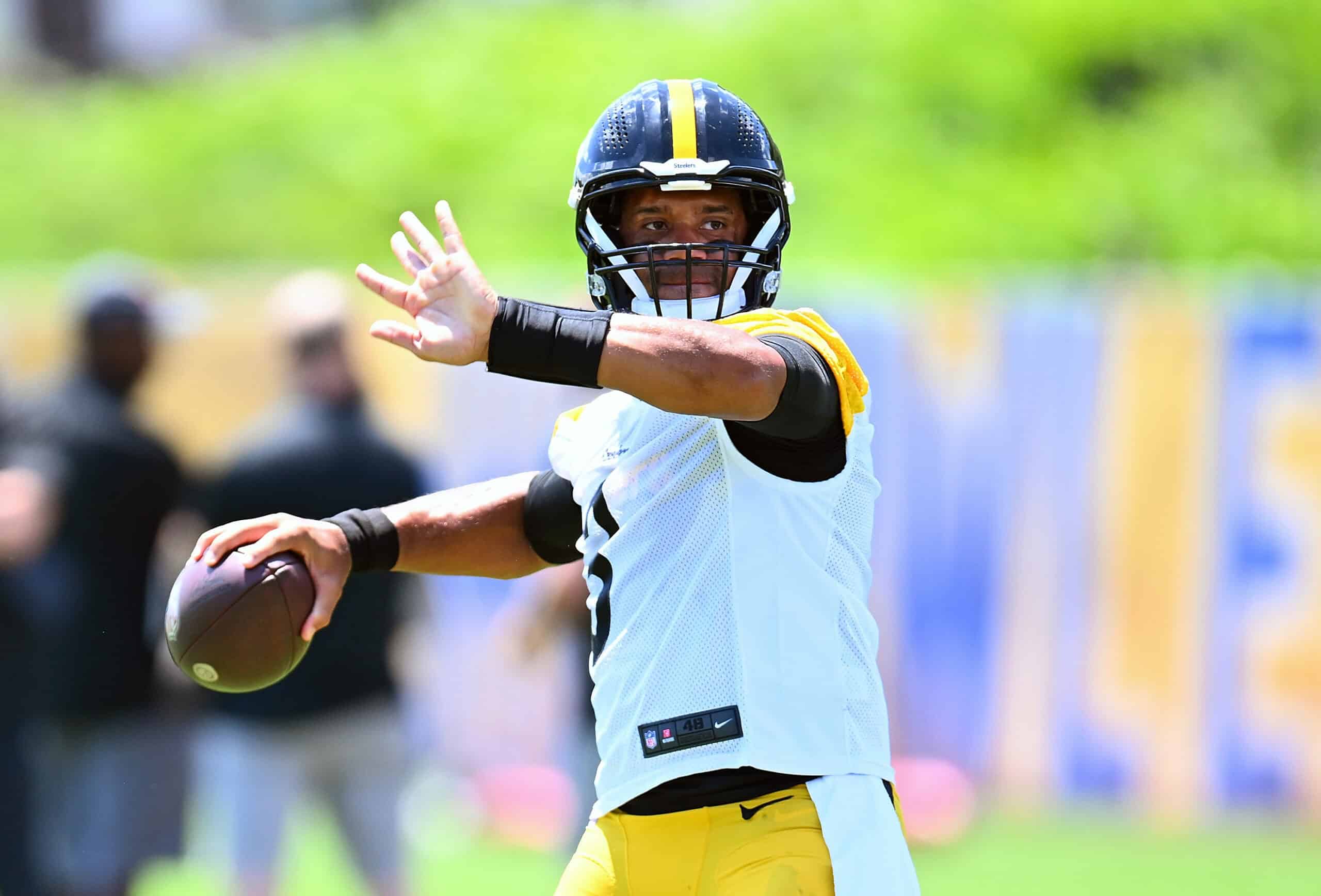 Russell Wilson Shows Off Retro Jersey That Seahawks Sent Him
