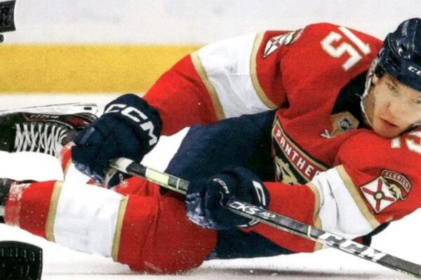 Panthers Lock Up Anton Lundell on 6-Year Extension