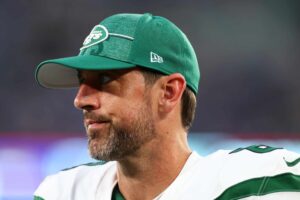 Former Teammate Defends Aaron Rodgers Amid Criticism