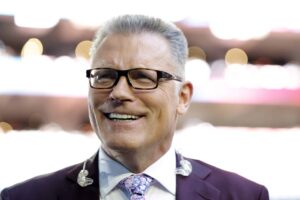 Howie Long Says One QB Reminds Him Of Joe Namath