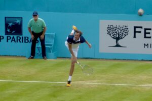 Wimbledon SF preview, pick, and prediction: Alcaraz vs. Medvedev