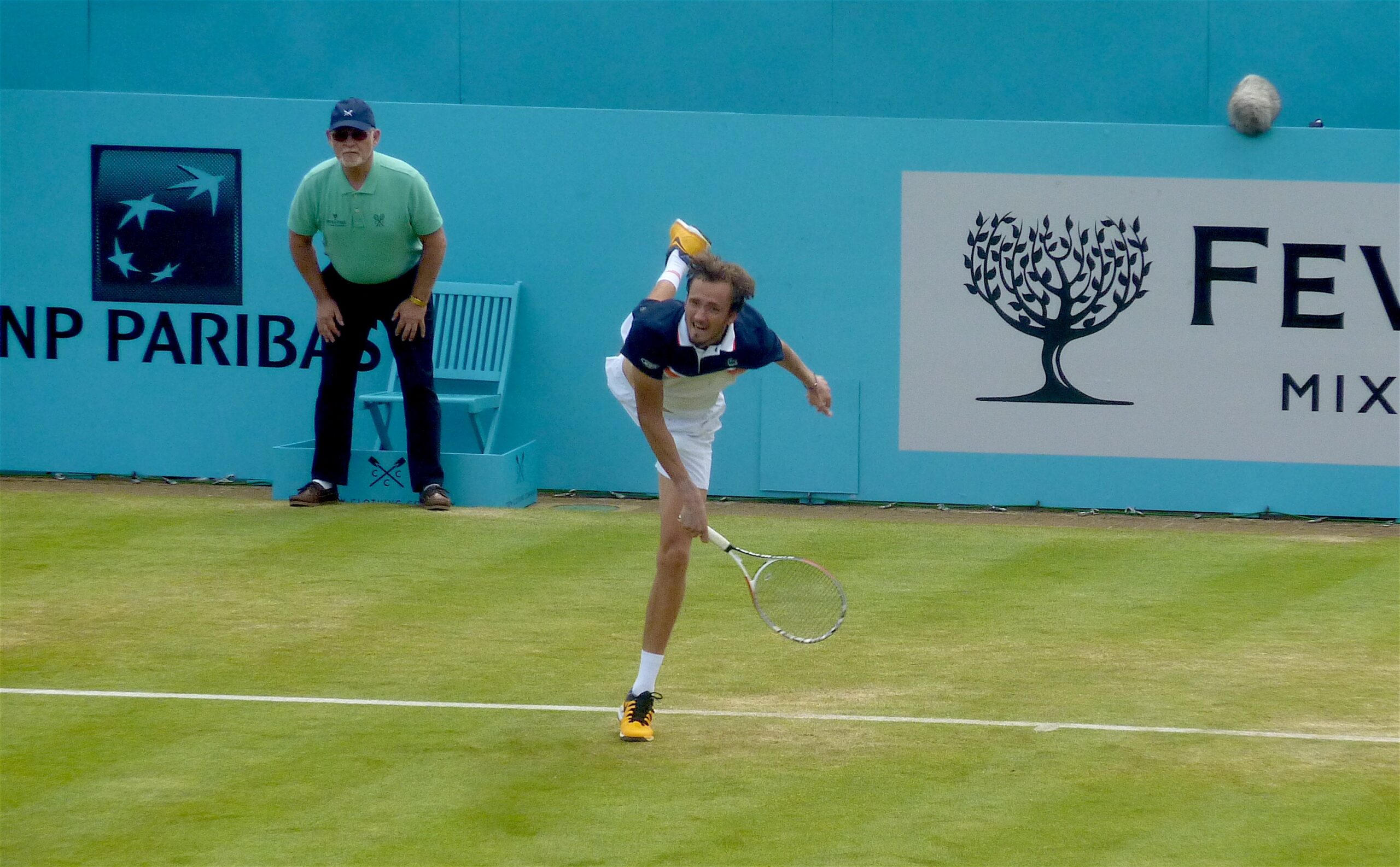 Wimbledon SF preview, pick, and prediction: Alcaraz vs. Medvedev