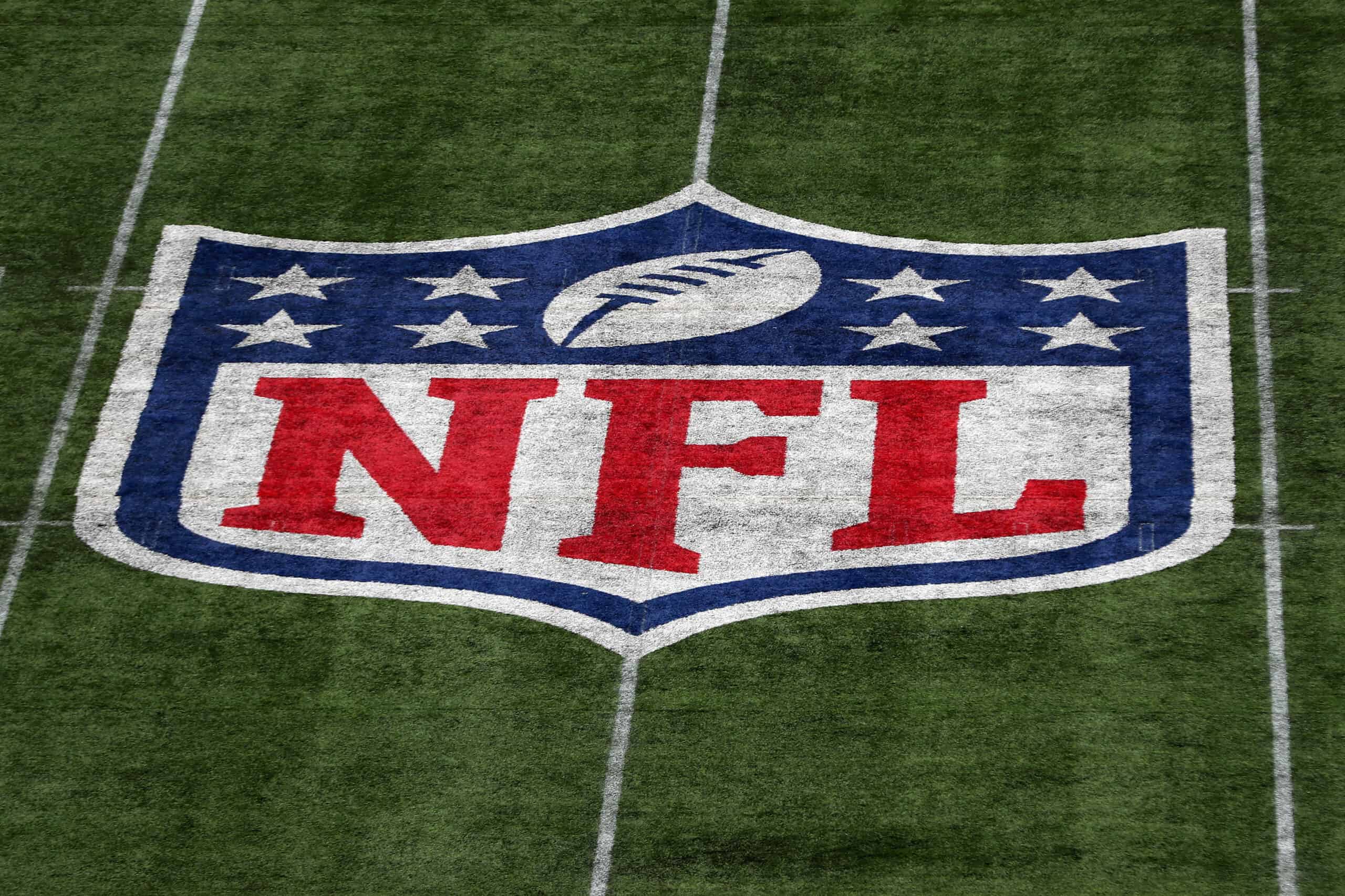 Analyst Defends Veteran QB Amid Contract Criticism