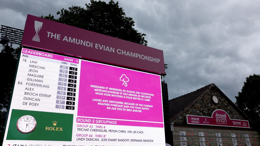 Lightning suspends Evian Championship, Angela Stanford shining