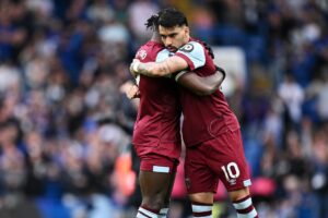 West Ham star previously linked with Manchester City actively working to secure a move away