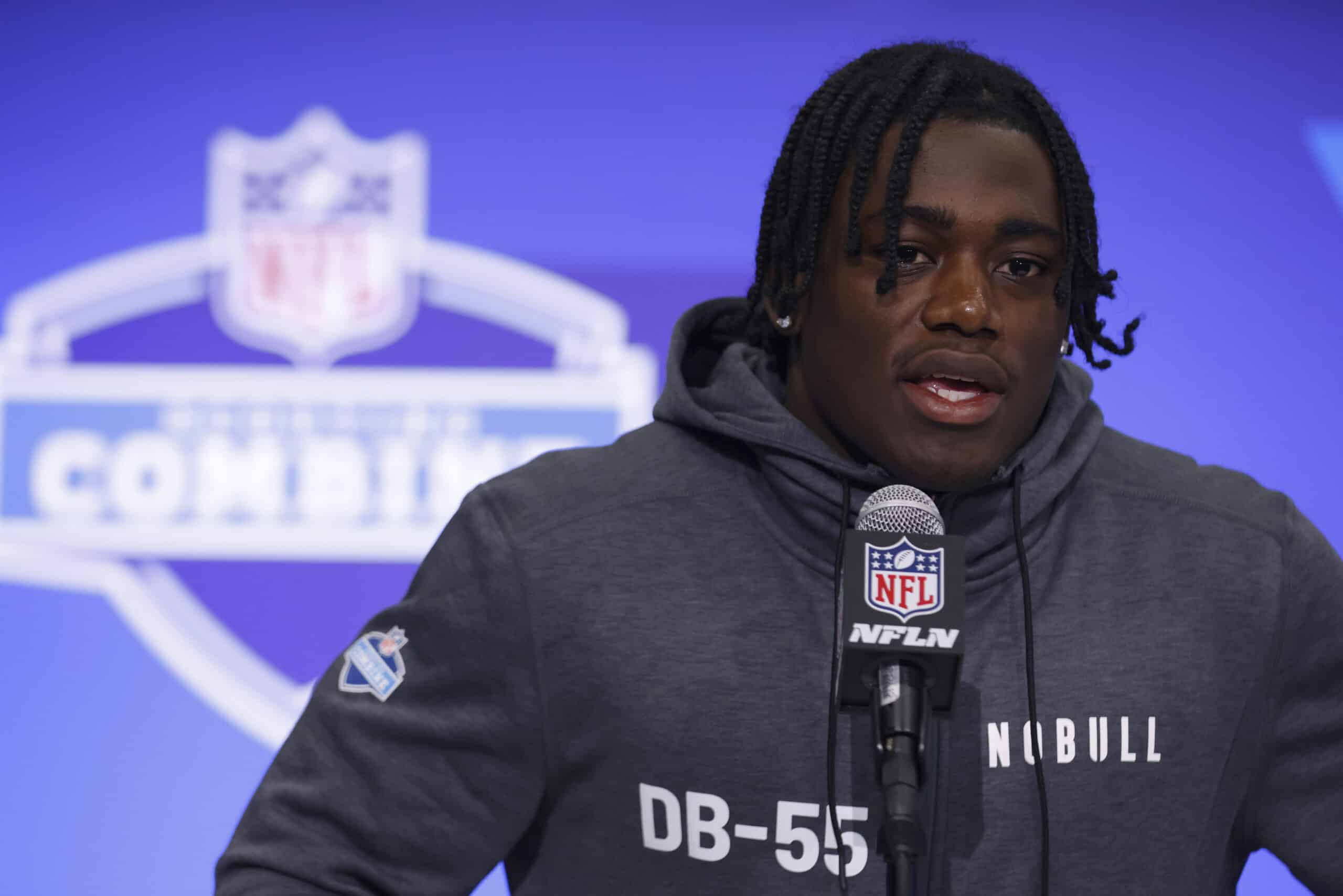 49ers Rookie Is Looking Jacked In Viral Photo
