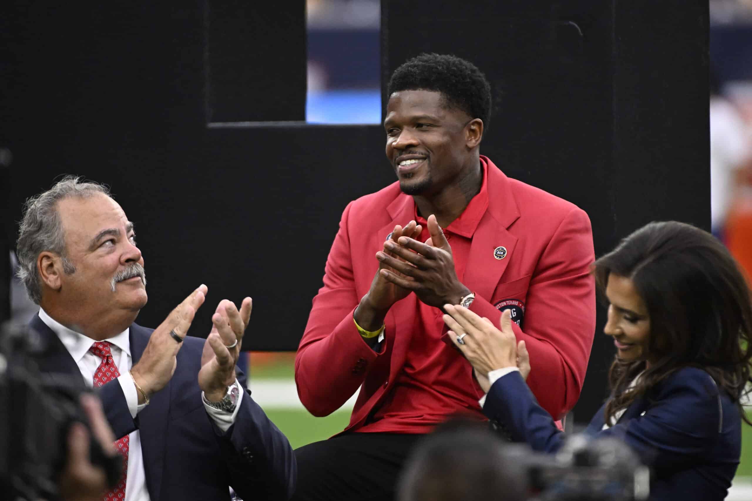 Andre Johnson Reacts To Seeing His Gold Jacket For First Time