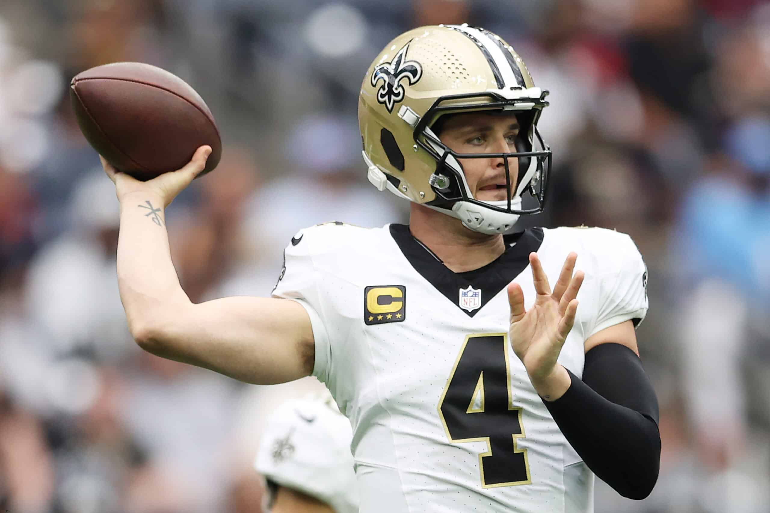 Analyst Makes A Bold Statement About Derek Carr