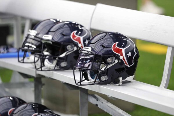 Texans OC Gushes Over Offseason Addition