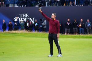 Mixed emotions as Justin Rose choking back tears - Golf News