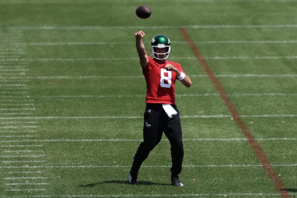 Former NFL GM Says Aaron Rodgers Should Play In Preseason