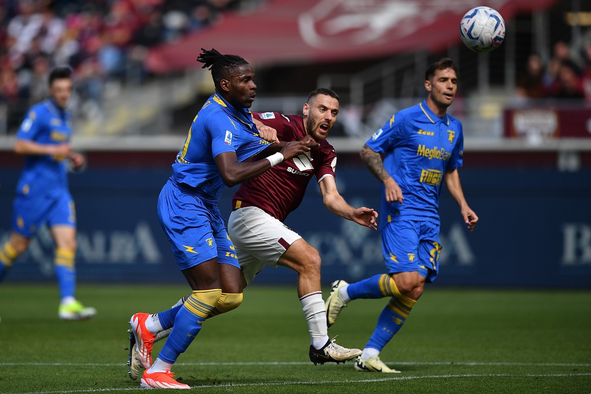 Agent confirms international defender dreams of playing for Leicester City