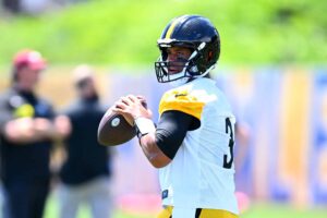 Cam Heyward Reveals What He's Seeing From Russell Wilson