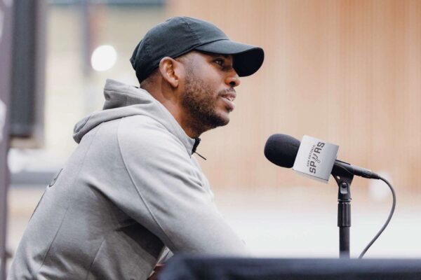 Chris Paul Chooses Spurs in Hopes of Playing Before Retirement ratio3x2_1920