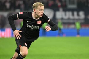 Donny van de Beek set to leave Manchester United for Girona - Man United News And Transfer News