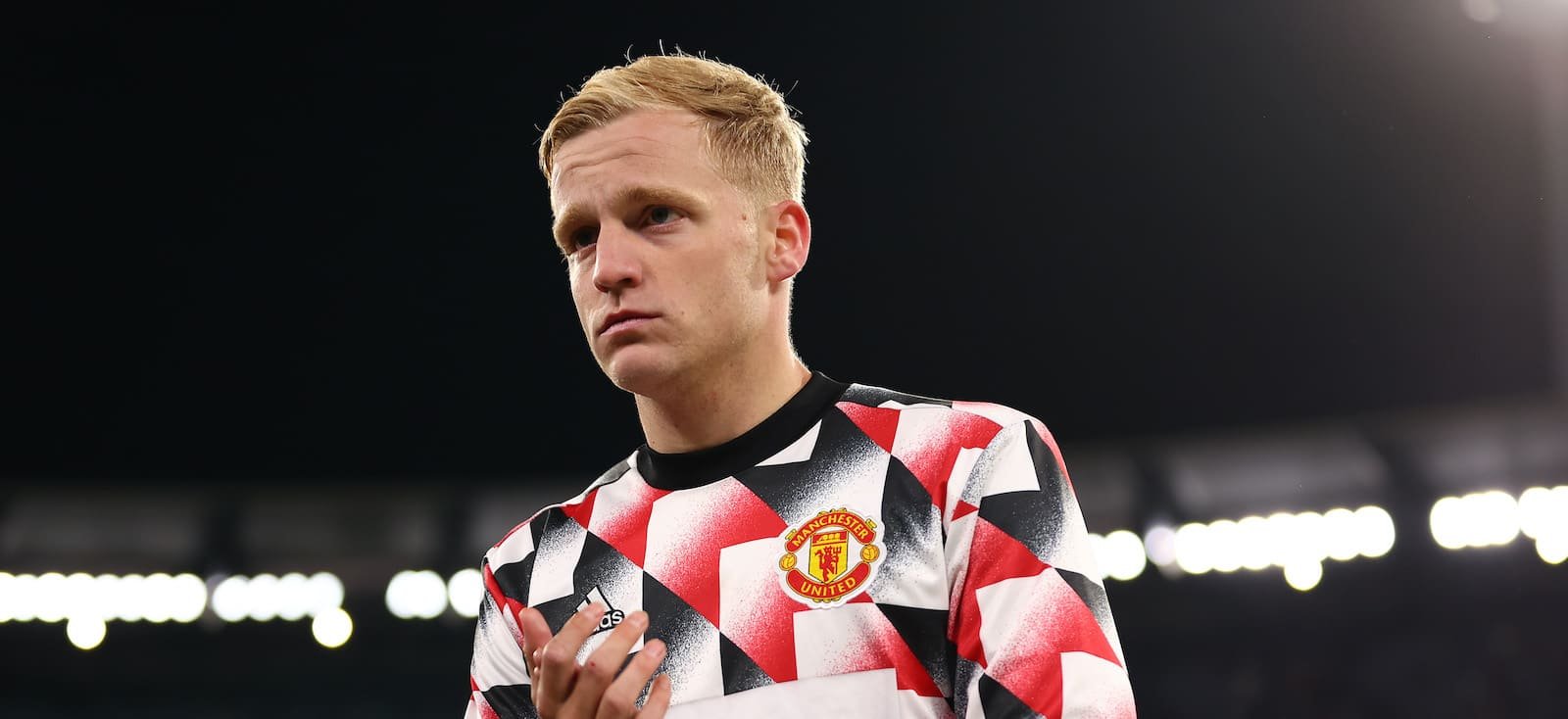 Donny van de Beek confirms Manchester United exit in emotional farewell message to fans - Man United News And Transfer News