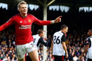 Erik ten Hag insists he wants to keep Scott McTominay amidst uncertainty over his Man United future - Man United News And Transfer News