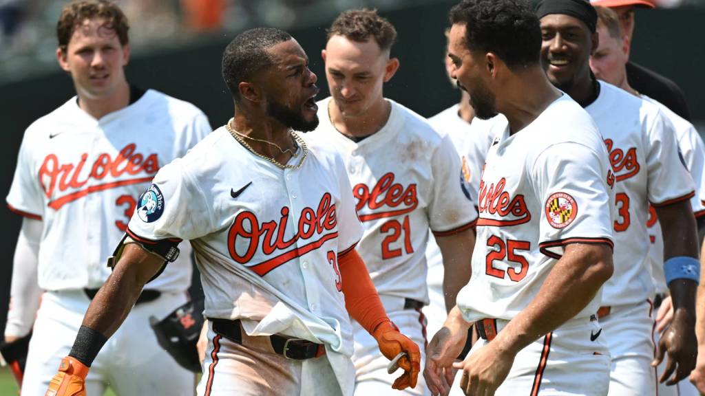 DraftKings Promo Code – Instant $300 in Bonus Bets for Friday MLB Odds, British Open & More