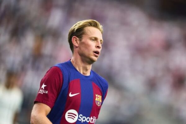 Barcelona Midfielder Frenkie De Jong