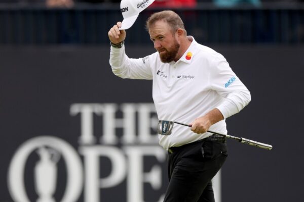 Shane Lowry leads, Scottie Scheffler lurks at Troon