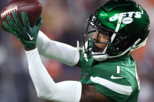 Sauce Gardner sparks debate whether golf or football is harder