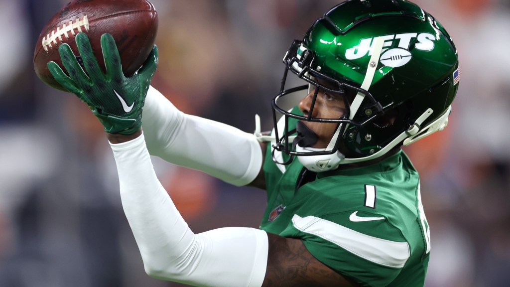 Sauce Gardner sparks debate whether golf or football is harder
