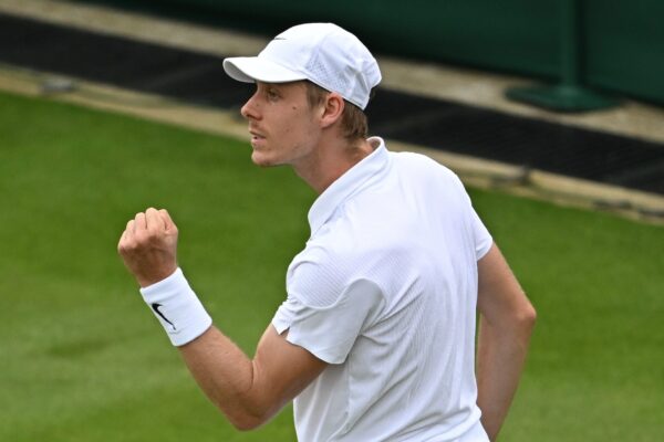 Shapovalov defeats Altmaier to progress at Wimbledon, while Wozniacki defeats Fernandez Shapovalov Denies Altmaier Comeback to Advance at Wimbledon, FERNANDEZ FALLS TO WOZNIACKI