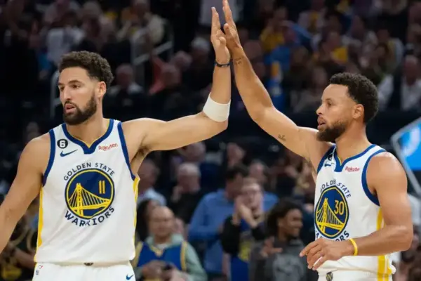 Steph Curry expresses frustration over playing without Klay Thompson and eagerly wants him back on the court USATSI_19257543.jpg