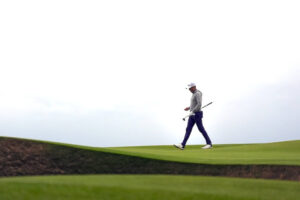 Thomas flips Open script for early lead at Troon